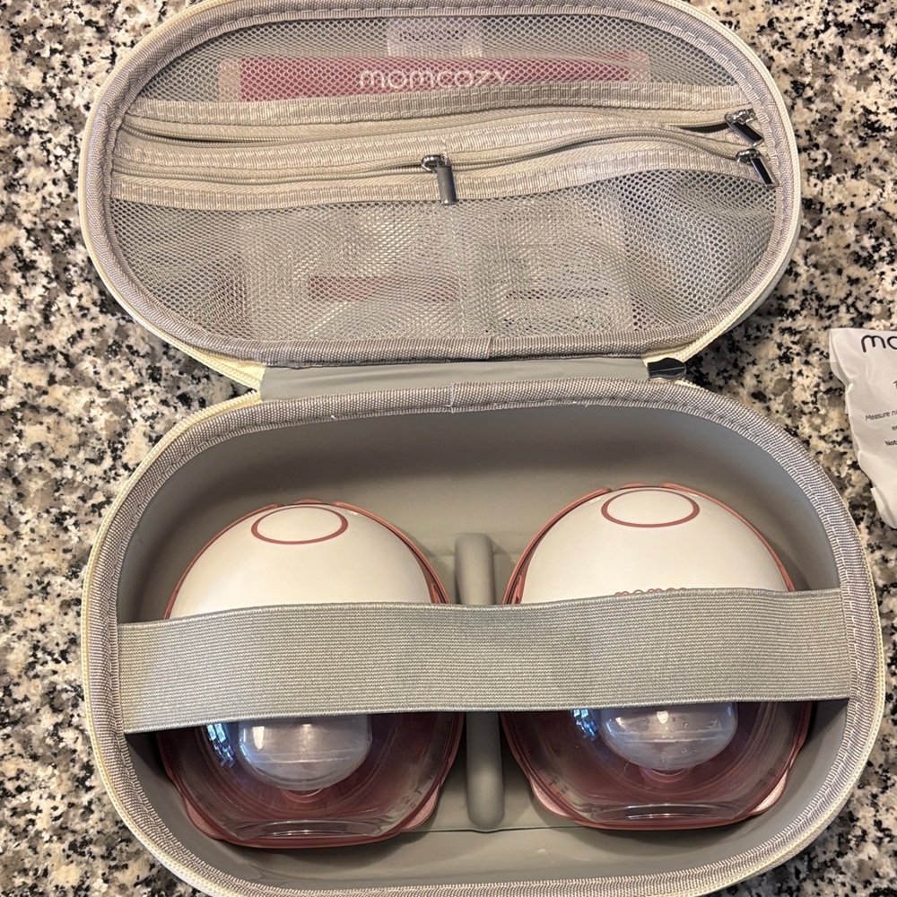 Momcozy M6 Wearable Breast Pump